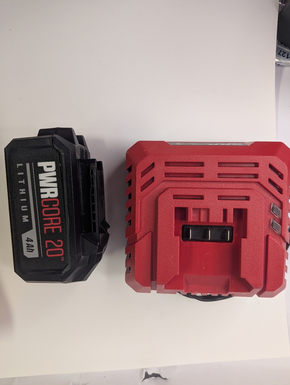 SKIL PWRCORE 20V Lithium-Ion Battery and Charger kit.Battery: 20V 4.0A